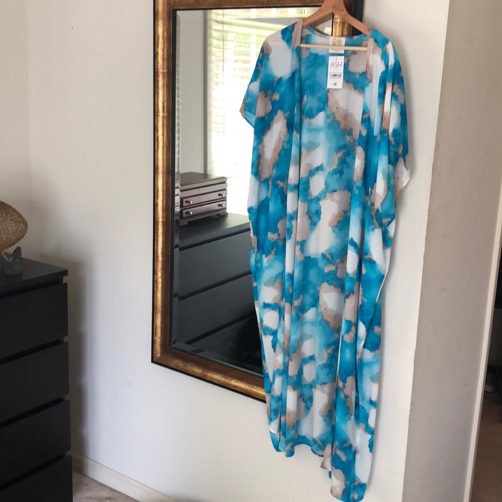 Peace, Love, Cake cloud duster